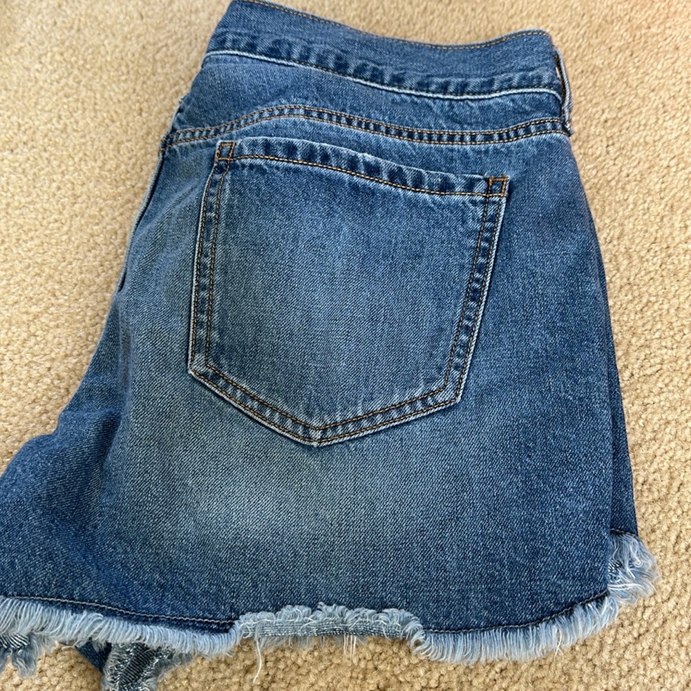 Old navy - Picture 2 of 4